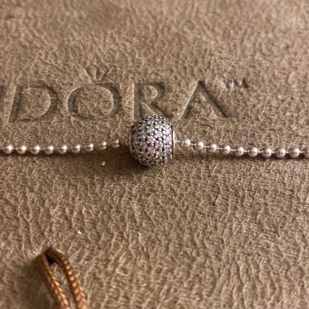 Pandora Essence Generosity Charm
